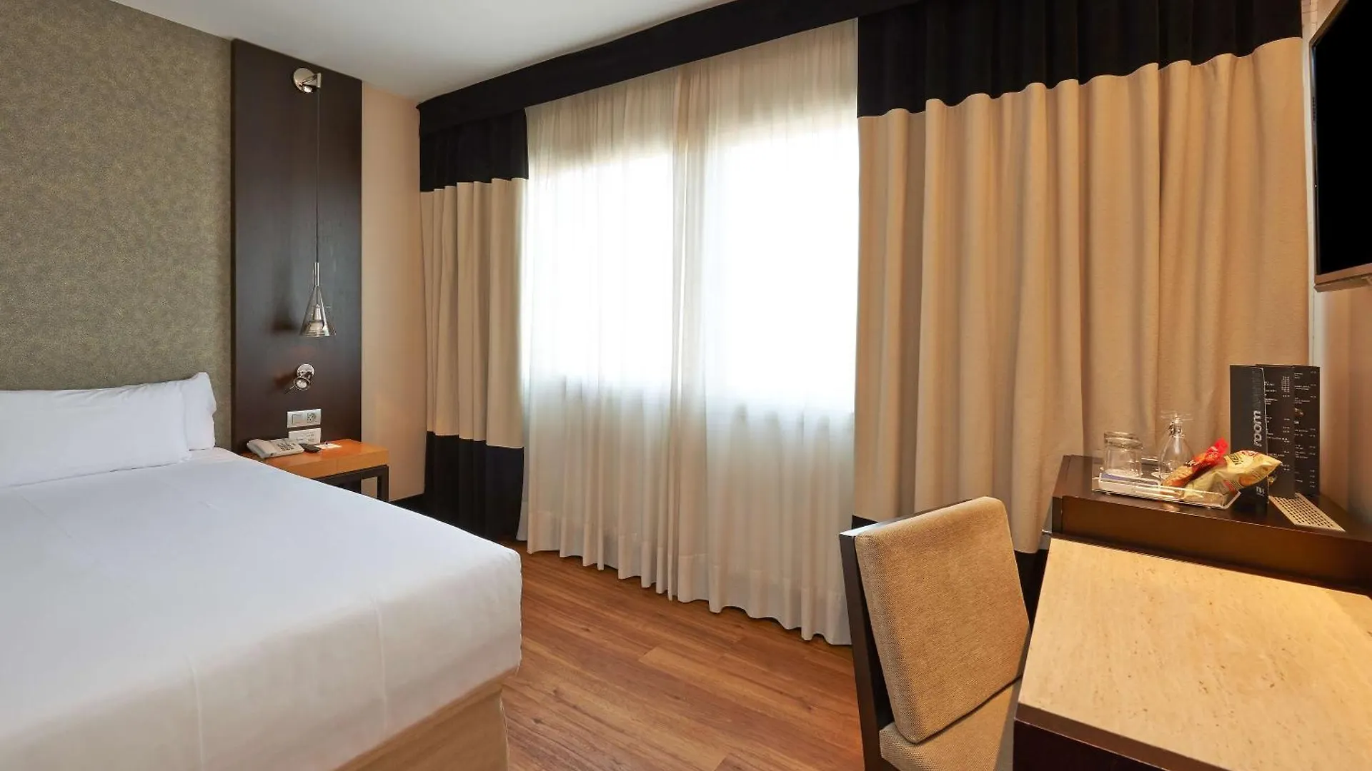 Nh Barcelona Stadium Hotel