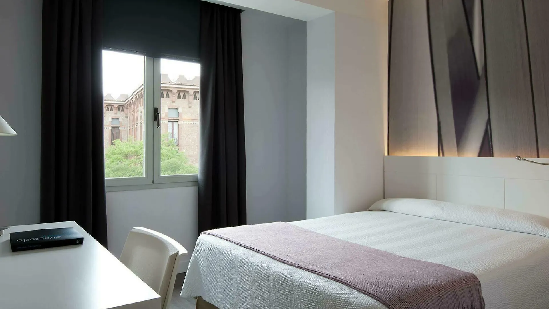 Nh Barcelona Stadium Hotel