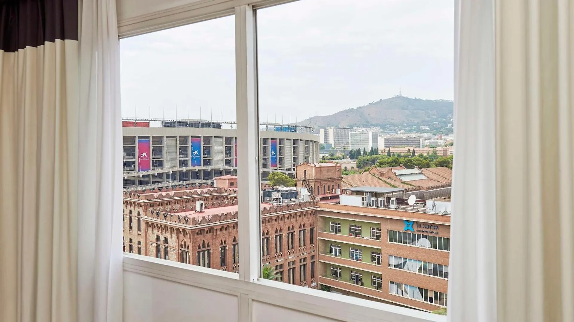 Hotell Nh Barcelona Stadium