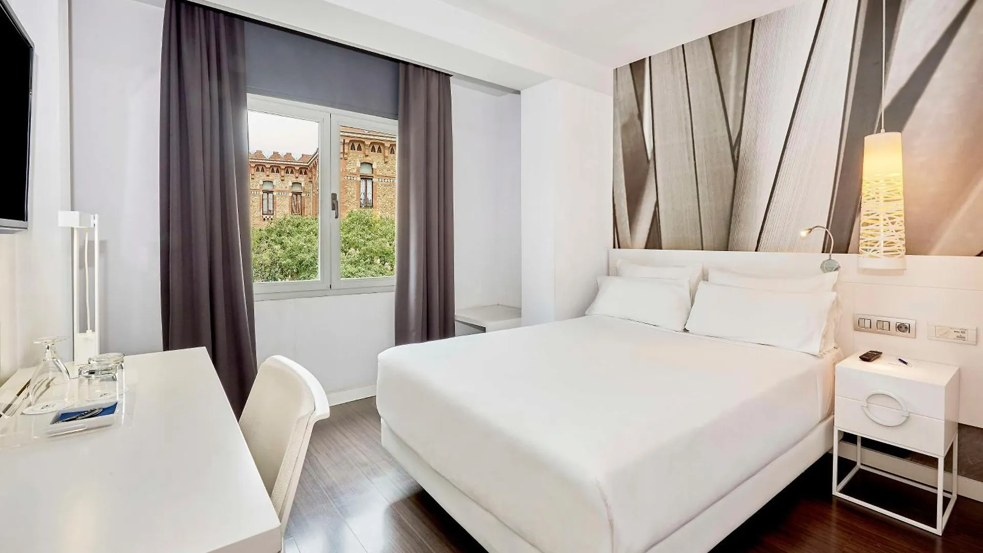 Nh Barcelona Stadium Hotell
